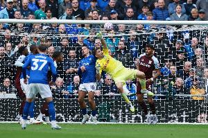 邮报：指控埃弗顿违规致球队降级，伯恩利利兹莱斯特城索赔3亿镑