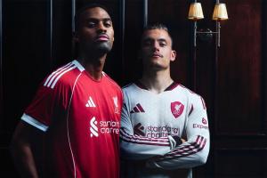 总价10亿镑+10年长约！财经杂志揭红军与阿迪达斯破英超纪录合同