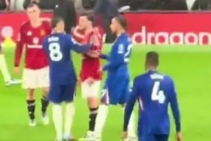 太阳报：芒特和恩佐恩怨未了，在曼联vs切尔西赛后再次冲突