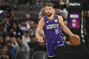 德罗赞：小萨即使砍25+22 讨论度也不如大市场球队一个花式上篮