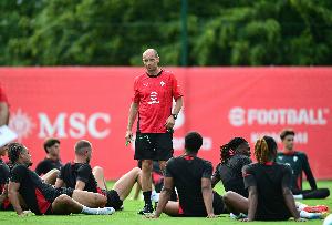 意甲4连胜！意媒：阿莱格里在米兰立四大规矩，强制说意语+共用餐