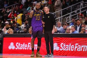 雷迪克：詹姆斯目前精神状态极佳 休赛期我经常和詹姆斯交流