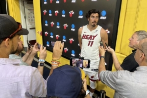 哈克斯谈上赛季表现不佳：会自我反思 弄清从哪些方面提升