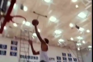 小贾最新训练视频 苦练急停跳投控运技巧